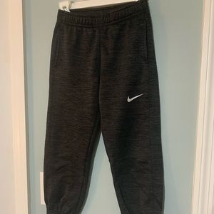 3/$15 Nike Dri Fit Athletic Pants Boys 6